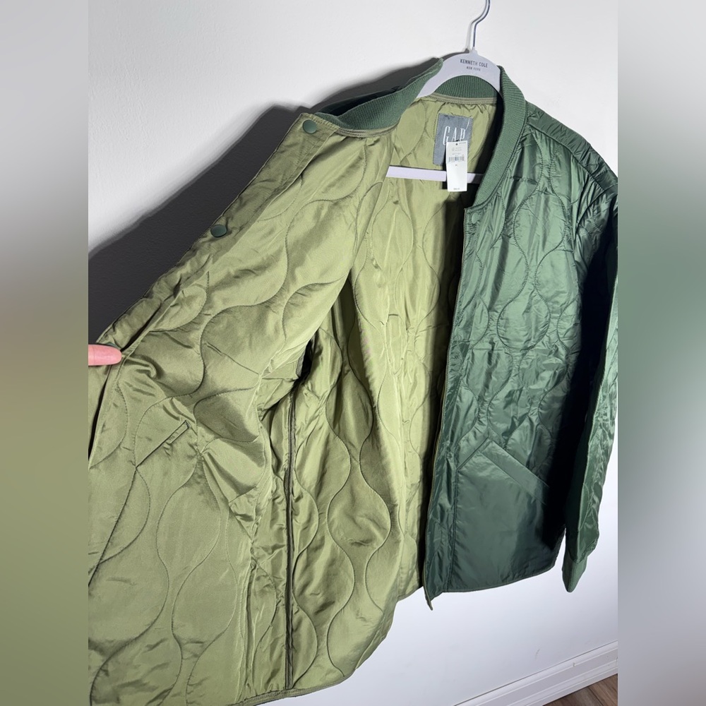 GAP Men's Olive Puffer Jacket - Picture 3 of 5